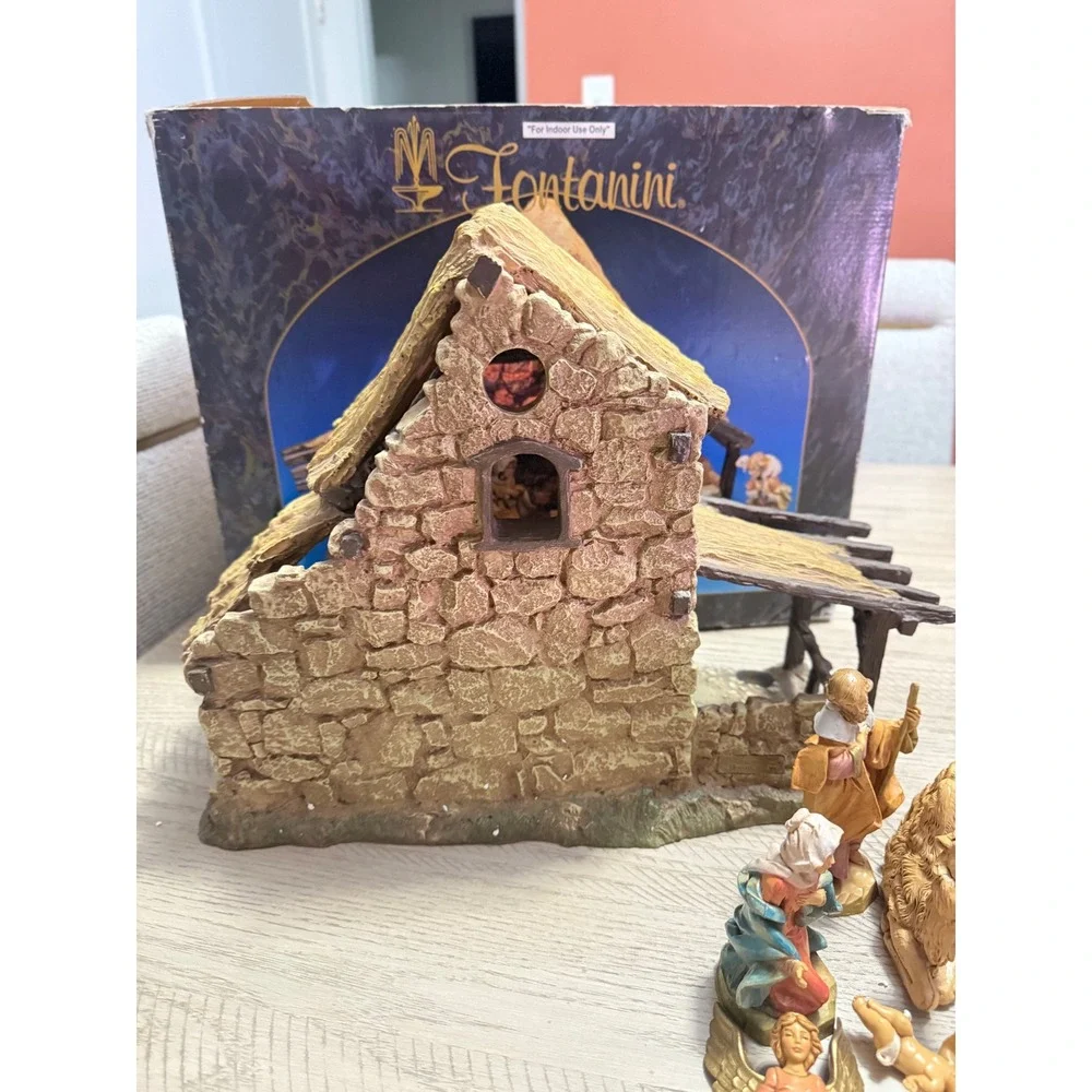 Fontanini Nativity Lighted Stable 1996 for 5